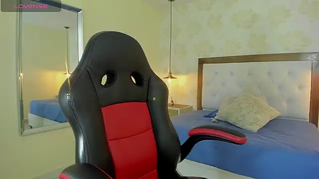 Snapshot of clarisKlein chatting on 03-06-26, 03:58 clarisKlein online show from 03-06-26, 03:58