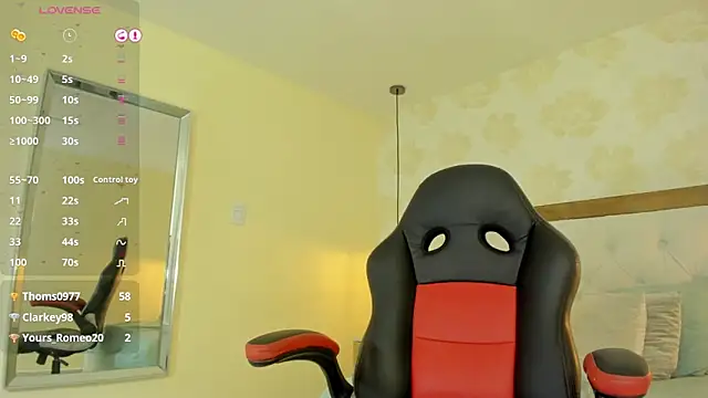 Snapshot of clarisKlein chatting on 03-21-26, 08:19 clarisKlein online show from 03-21-26, 08:19