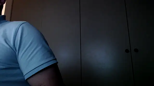 Snapshot of mrbigballs chatting on 04-23-26, 09:28 mrbigballs online show from 04-23-26, 09:28