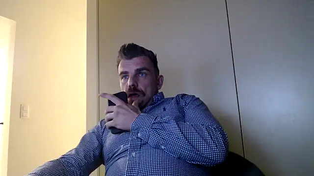 Snapshot of mrbigballs chatting on 05-01-26, 09:52 mrbigballs online show from 05-01-26, 09:52