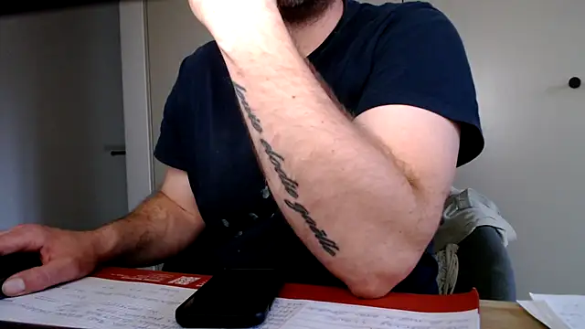 Snapshot of mrbigballs chatting on 05-07-26, 06:46 mrbigballs online show from 05-07-26, 06:46