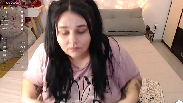 naughtykiss online show from 12-18-24, 06:53