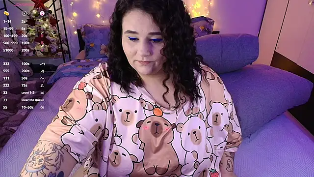 Snapshot of naughtykiss chatting on 12-17-25, 12:44 naughtykiss online show from 12-17-25, 12:44