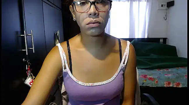 Snapshot of sensual_nataliee chatting on 12-29-24, 04:40 sensual nataliee online show from 12-29-24, 04:40