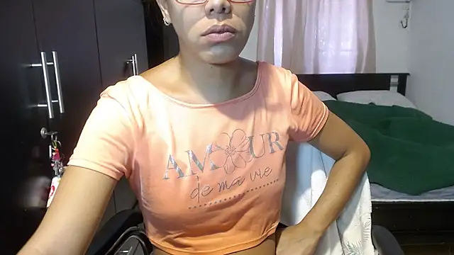 Snapshot of sensual_nataliee chatting on 01-14-25, 07:21 sensual nataliee online show from 01-14-25, 07:21