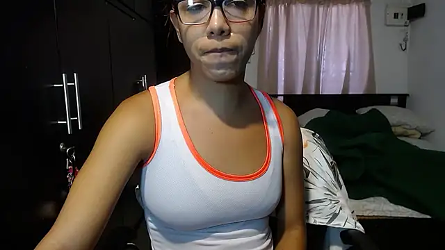 Snapshot of sensual_nataliee chatting on 01-22-25, 06:52 sensual nataliee online show from 01-22-25, 06:52