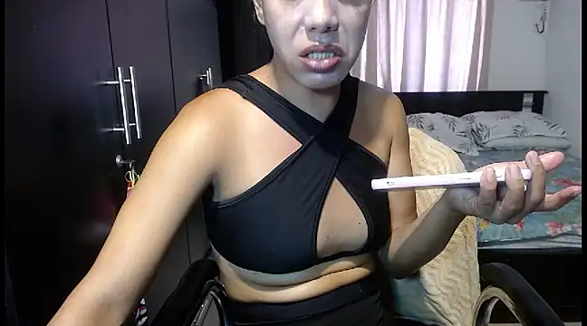 Snapshot of sensual_nataliee chatting on 02-04-25, 06:06 sensual nataliee online show from 02-04-25, 06:06