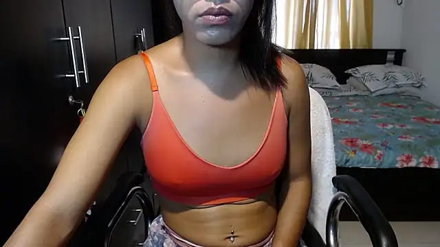 Snapshot of sensual_nataliee chatting on 02-08-25, 07:38 sensual nataliee online show from 02-08-25, 07:38