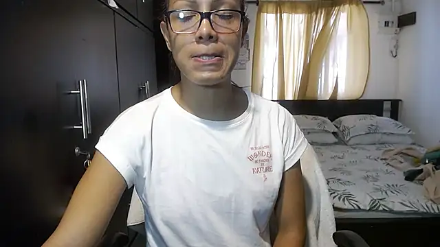 Snapshot of sensual_nataliee chatting on 02-10-25, 08:10 sensual nataliee online show from 02-10-25, 08:10