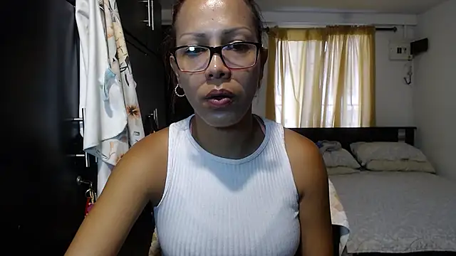 Snapshot of sensual_nataliee chatting on 02-24-25, 04:47 sensual nataliee online show from 02-24-25, 04:47