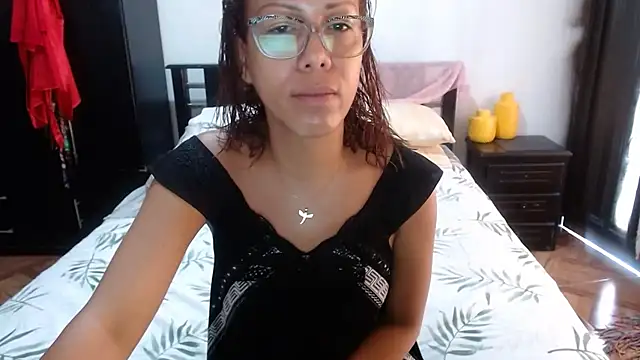 Snapshot of sensual_nataliee chatting on 10-08-25, 01:42 sensual nataliee online show from 10-08-25, 01:42