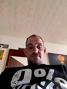 Snapshot of Codymc89 chatting on 04-17-26, 01:58 Codymc89 online show from 04-17-26, 01:58