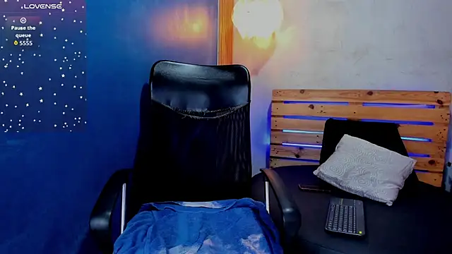 niky doll  online show from 11-04-25, 01:32