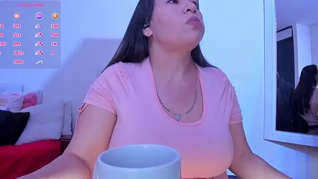 Snapshot of esmeralda_milf chatting on 01-15-25, 07:23 esmeralda milf online show from 01-15-25, 07:23