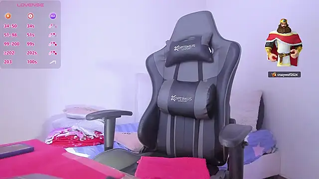 Snapshot of esmeralda_milf chatting on 03-19-25, 11:03 esmeralda milf online show from 03-19-25, 11:03