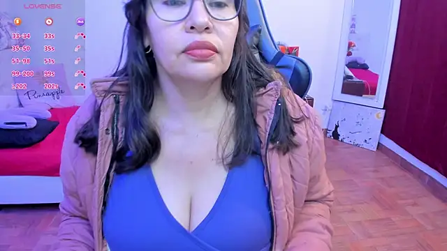esmeralda milf online show from 05-08-26, 08:36