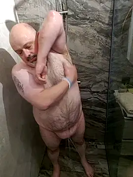 Snapshot of Bibear197511 chatting on 10-04-25, 10:35 Bibear197511 online show from 10-04-25, 10:35