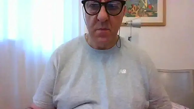 ANONIMO7735 online show from 06-18-26, 04:24
