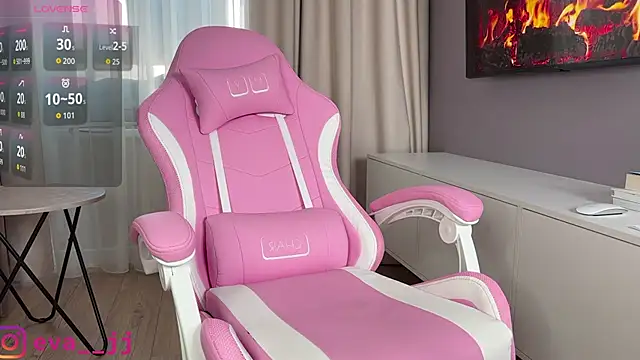 Eva JJ online show from 05-15-26, 01:45