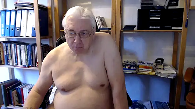 Snapshot of SchwanzhureXXL chatting on 03-05-25, 10:11 SchwanzhureXXL online show from 03-05-25, 10:11