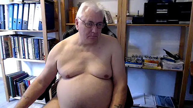 Snapshot of SchwanzhureXXL chatting on 09-14-25, 08:46 SchwanzhureXXL online show from 09-14-25, 08:46