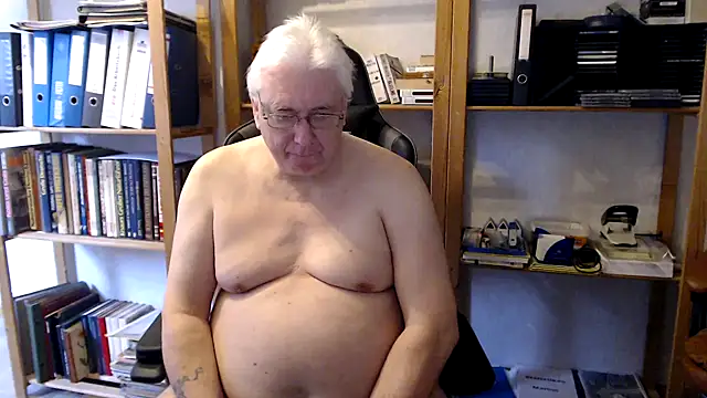 Snapshot of SchwanzhureXXL chatting on 02-01-26, 08:57 SchwanzhureXXL online show from 02-01-26, 08:57