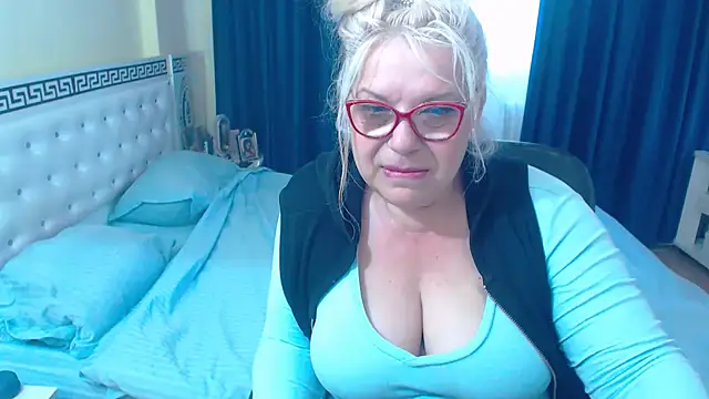 SonyaHotMilf online show from 05-15-26, 11:50