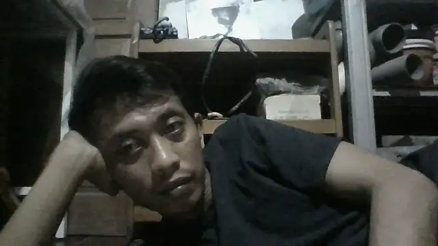 Snapshot of ditiya18 chatting on 11-10-25, 05:12 ditiya18 online show from 11-10-25, 05:12