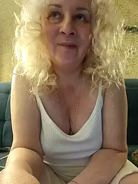 Snapshot of Janahotty chatting on 12-28-24, 11:48 Janahotty online show from 12-28-24, 11:48
