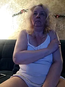 Snapshot of Janahotty chatting on 01-08-25, 09:44 Janahotty online show from 01-08-25, 09:44