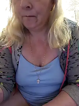 Snapshot of Janahotty chatting on 03-16-25, 04:23 Janahotty online show from 03-16-25, 04:23