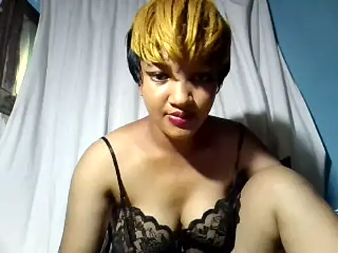 Snapshot of AVRILA chatting on 03-04-25, 02:53 AVRILA online show from 03-04-25, 02:53