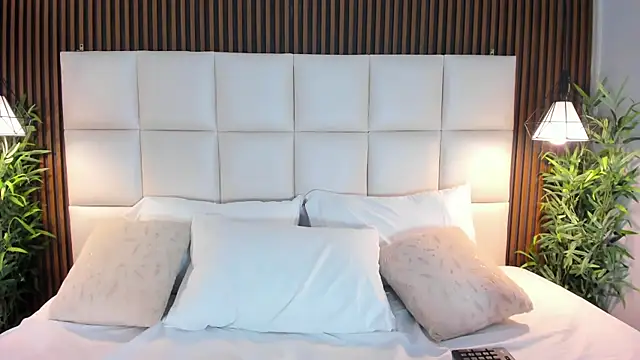 naughty flower18 online show from 10-08-25, 10:40