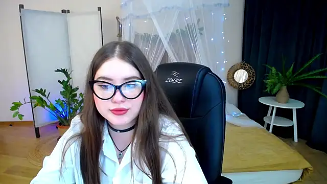 NicoleFoxery online show from 02-06-25, 09:17