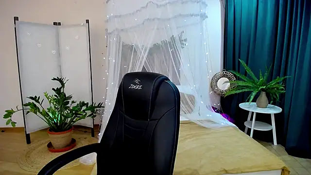 NicoleFoxery online show from 03-06-25, 08:08