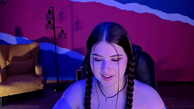 NicoleFoxery online show from 09-20-25, 06:20