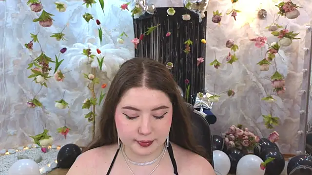 Snapshot of NicoleFoxery chatting on 07-08-26, 01:21 NicoleFoxery online show from 07-08-26, 01:21