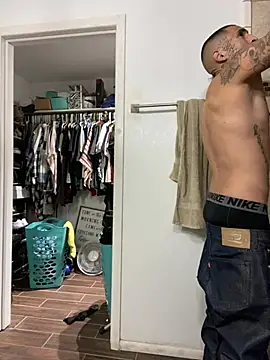 Prettyboiflaco online show from 01-16-25, 06:25