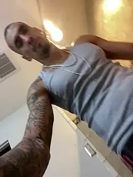 Prettyboiflaco online show from 03-09-25, 07:45