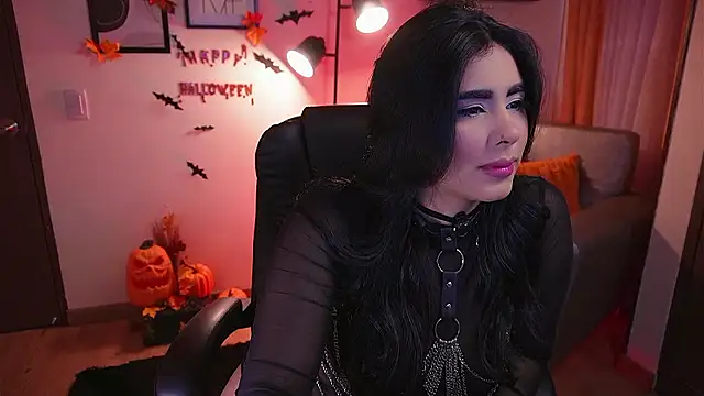 Isabella dior online show from 10-29-25, 03:36