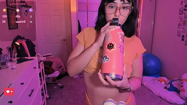 Evie-Luna online show from 05-02-26, 03:55