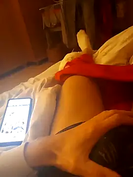 Snapshot of MlodyDres chatting on 01-07-25, 04:48 MlodyDres online show from 01-07-25, 04:48