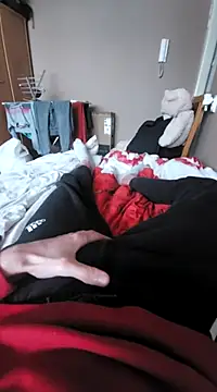 Snapshot of MlodyDres chatting on 01-14-25, 12:14 MlodyDres online show from 01-14-25, 12:14