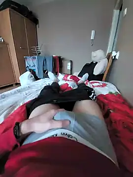 Snapshot of MlodyDres chatting on 01-15-25, 01:52 MlodyDres online show from 01-15-25, 01:52