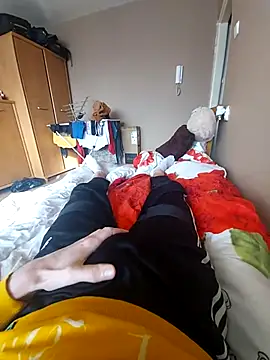 Snapshot of MlodyDres chatting on 01-25-25, 10:51 MlodyDres online show from 01-25-25, 10:51