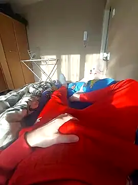 Snapshot of MlodyDres chatting on 02-04-25, 01:48 MlodyDres online show from 02-04-25, 01:48