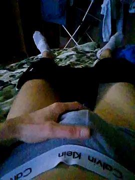 Snapshot of MlodyDres chatting on 02-06-25, 04:03 MlodyDres online show from 02-06-25, 04:03