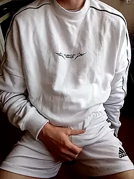 Snapshot of MlodyDres chatting on 02-10-25, 07:15 MlodyDres online show from 02-10-25, 07:15