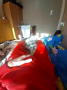 Snapshot of MlodyDres chatting on 02-16-25, 01:16 MlodyDres online show from 02-16-25, 01:16