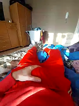 Snapshot of MlodyDres chatting on 02-17-25, 02:04 MlodyDres online show from 02-17-25, 02:04